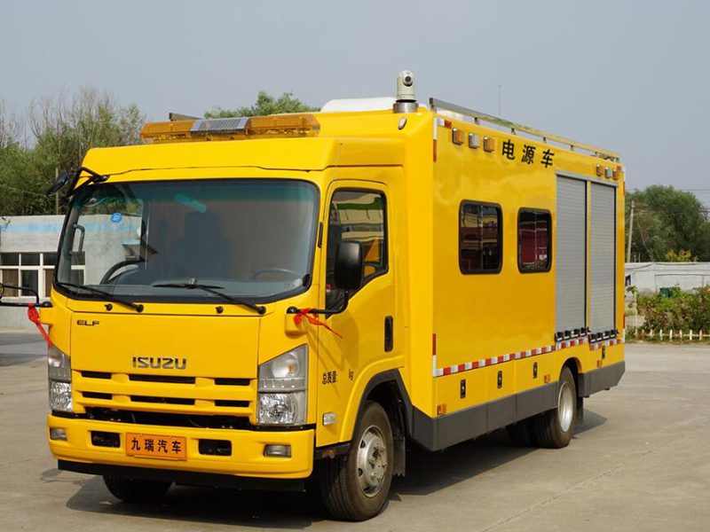 電源車